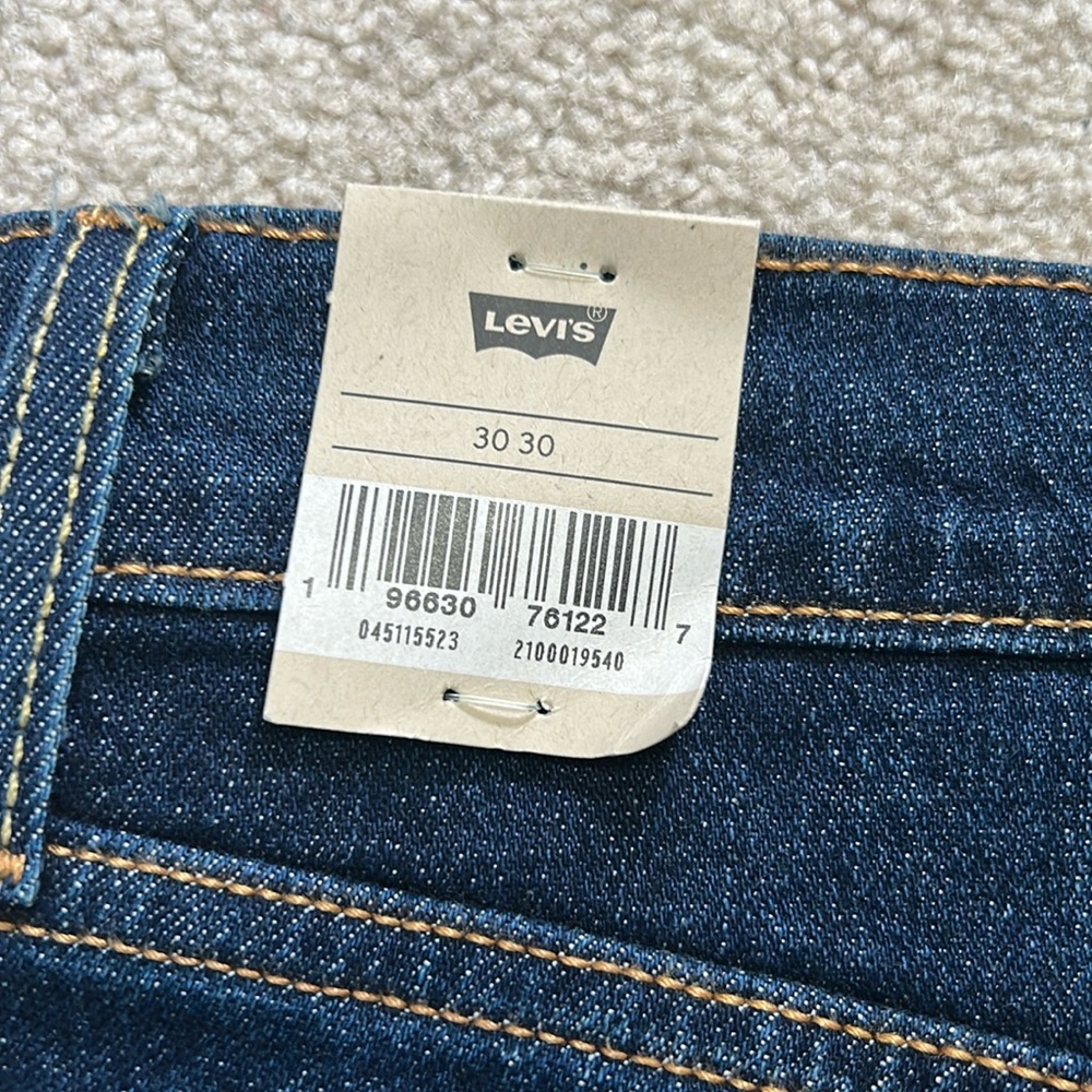 Levi’s Jean - Picture 6 of 13